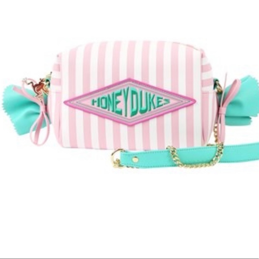 ISO : Loungefly x Harry Potter Honeydukes Crossbody Bag. DO NOT BUY.